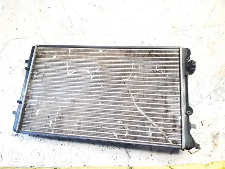 Volkswagen Golf IV Radiateur de refroidissement 