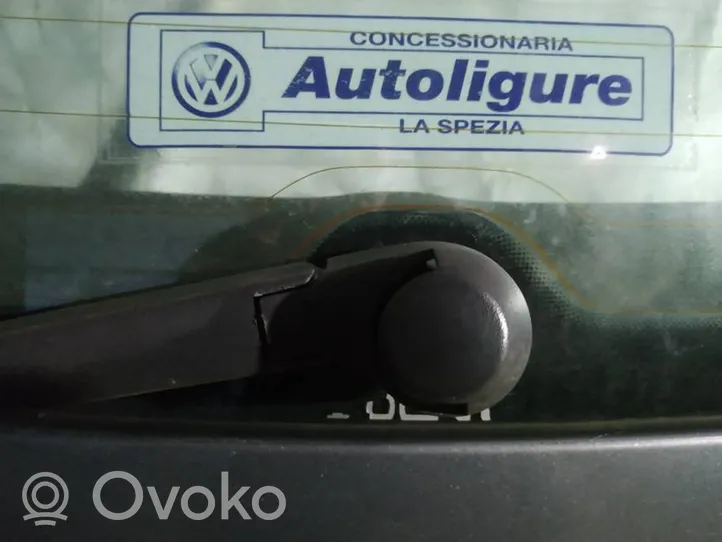 Volkswagen Golf V Silniczek wycieraczki szyby tylnej 