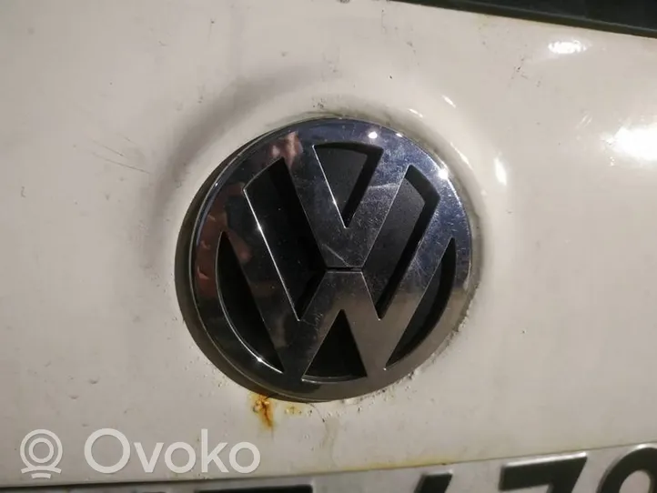 Volkswagen Golf V Mostrina con logo/emblema della casa automobilistica 