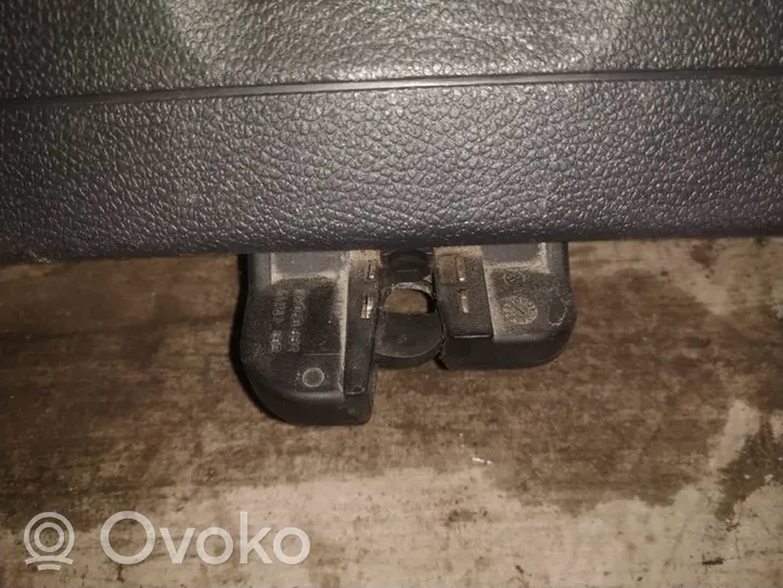 Volkswagen Golf VI Tailgate/trunk/boot lock/catch/latch 