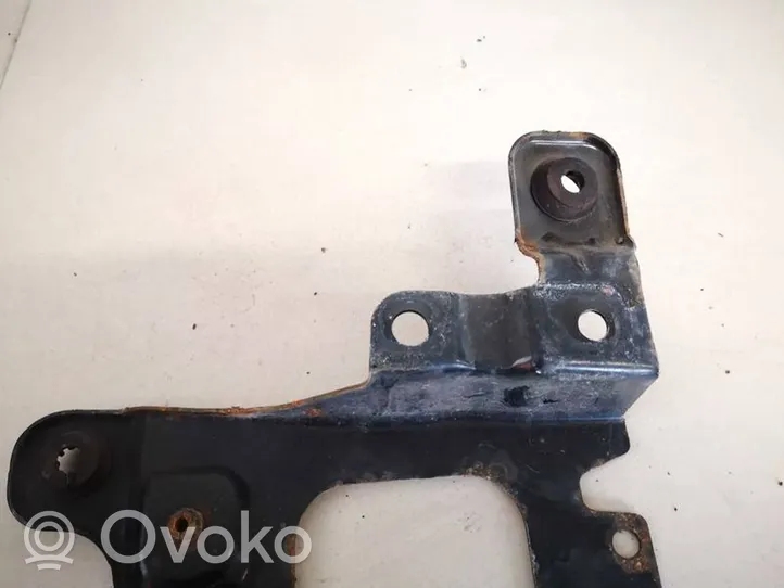 Ford Focus Battery bracket 