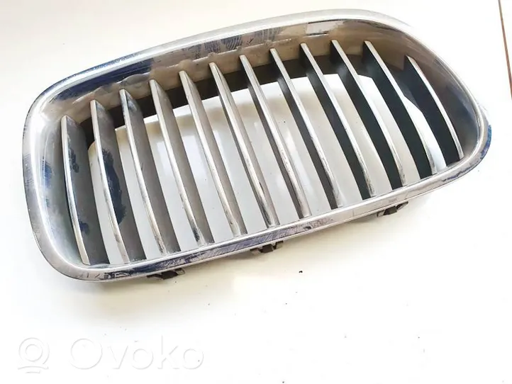 BMW 5 GT F07 Grille de calandre avant 51137200728