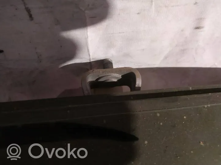Skoda Octavia Mk2 (1Z) Zawias klapy tylnej bagażnika 