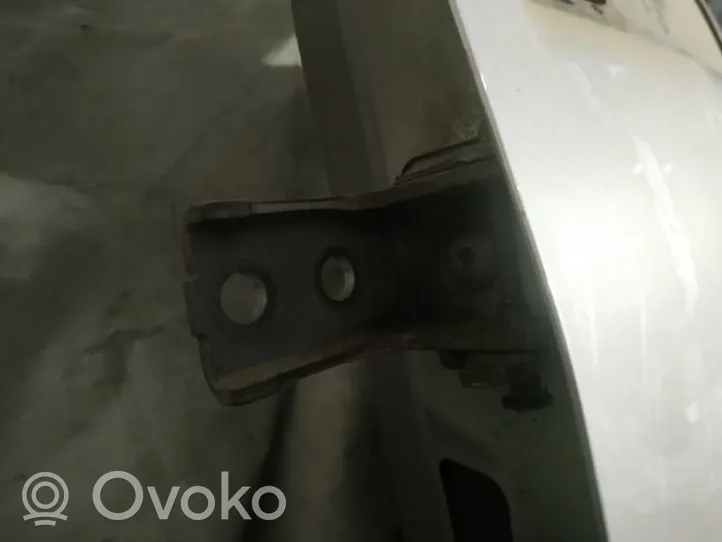 Citroen C3 Front door upper hinge 