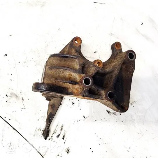 Volkswagen Transporter - Caravelle T4 Engine mounting bracket 