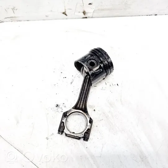 Volkswagen PASSAT B5 Piston with connecting rod 