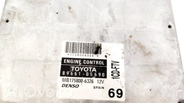 Toyota Avensis T250 Calculateur moteur ECU 8966105690