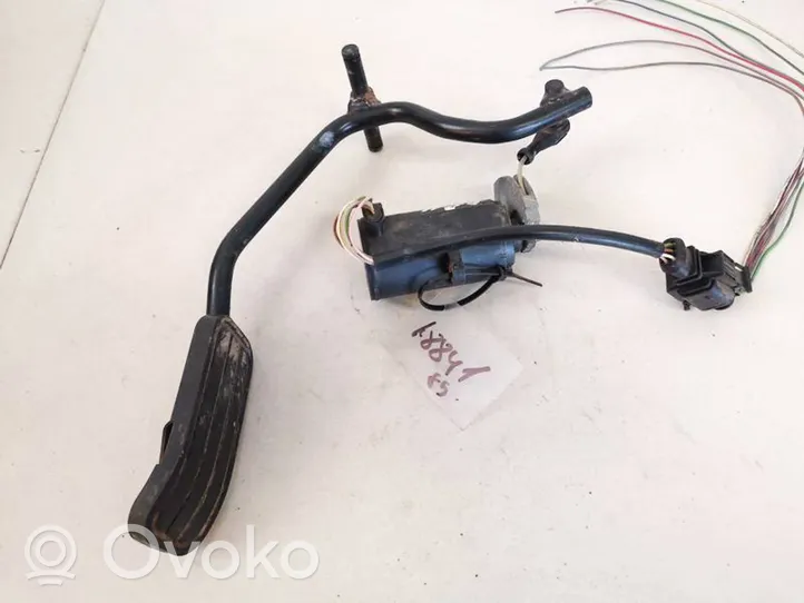 Seat Alhambra (Mk1) Accelerator throttle pedal 025001044