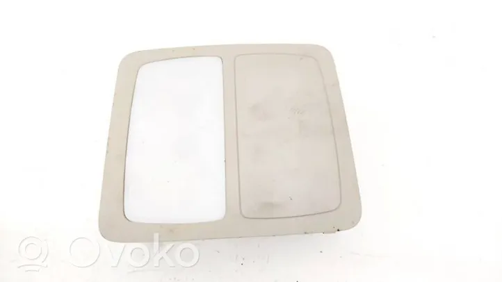 Audi Q7 4L Lampka podsufitki tylna 4l0947164a