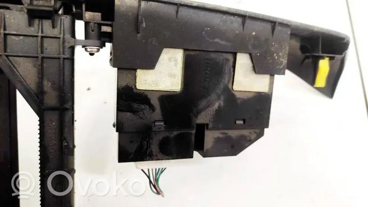 Toyota Avensis T250 Windscreen/window heater switch 8479005130