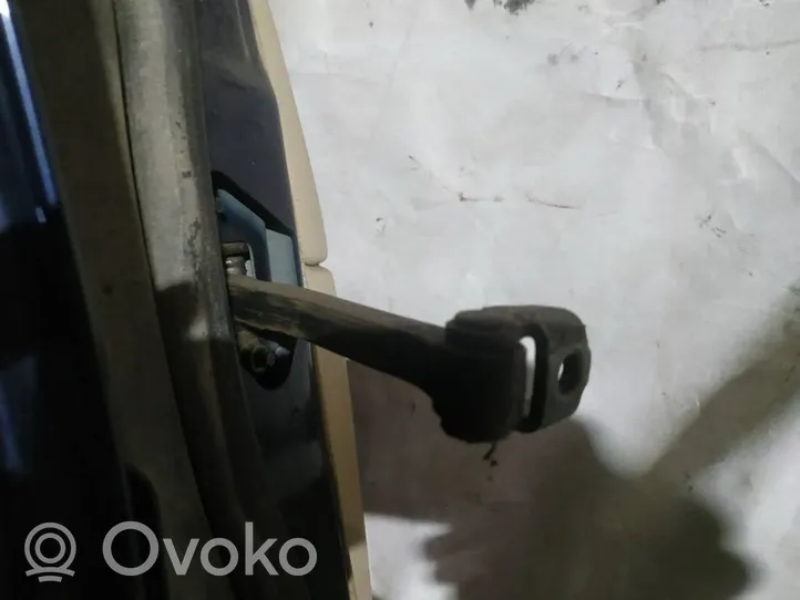 Volvo S80 Takaoven pidätin 