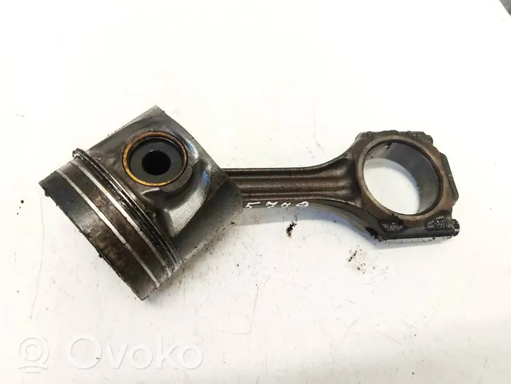 Seat Toledo I (1L) Piston avec bielle 79l46