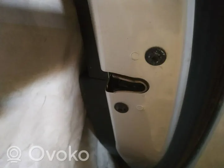 Chevrolet Cruze Rear door lock 