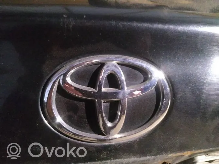 Toyota Avensis T250 Mostrina con logo/emblema della casa automobilistica 