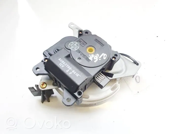 Toyota Corolla E120 E130 Motor/activador trampilla de calefacción ae0637008610