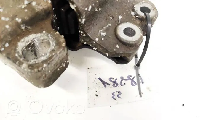 Skoda Octavia Mk2 (1Z) Moottorin kiinnikekorvake 1K0199555