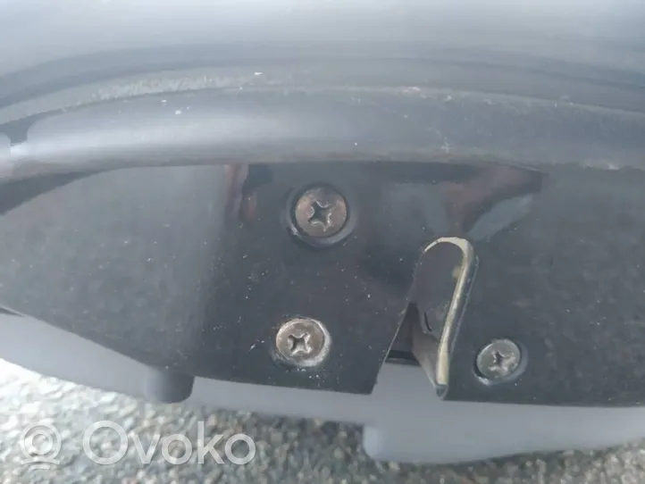 KIA Carens I Rear door lock 