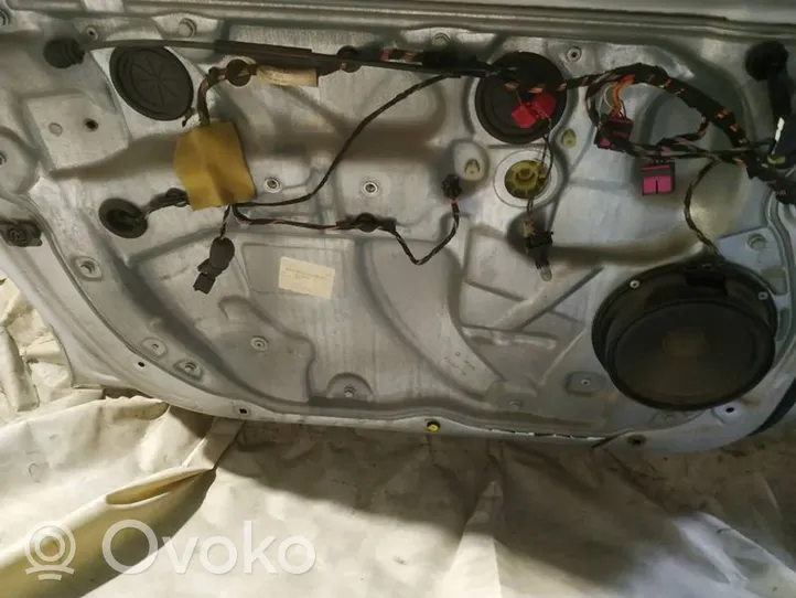 Volkswagen Polo Elektryczny podnośnik szyby drzwi bocznych / przesuwnych 6q4837755