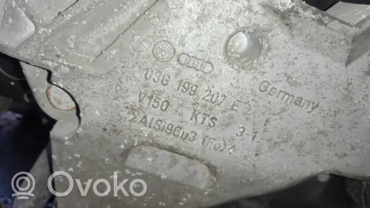 Volkswagen PASSAT B6 Variklio tvirtinimo kronšteinas 03G199207E