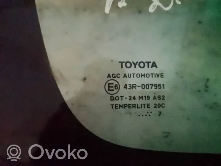 Toyota Auris 150 Szyba przednia karoseryjna trójkątna 