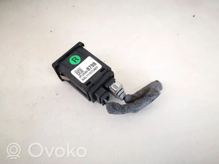 Opel Insignia A USB jungtis 20868798