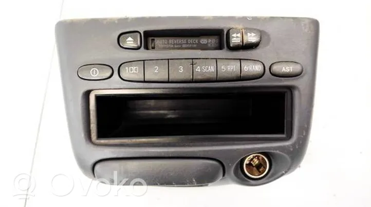 Toyota Yaris Panel / Radioodtwarzacz CD/DVD/GPS 8612052020