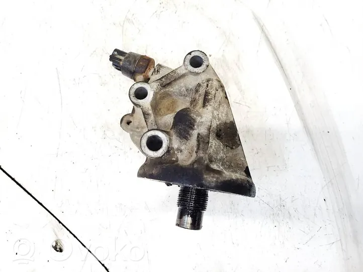 Toyota Corolla E120 E130 Halterung Ölfilter / Ölkühler 