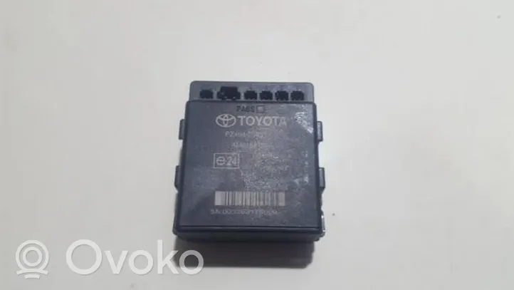 Toyota Auris 150 Parking PDC control unit/module 4m0168t3a