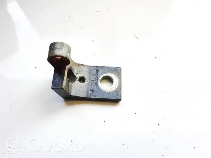 Skoda Octavia Mk2 (1Z) Front door upper hinge 6y0833401c