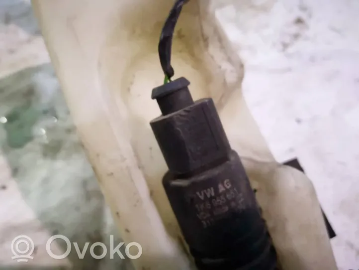 Skoda Fabia Mk2 (5J) Pompe de lave-glace de pare-brise 1k6955651