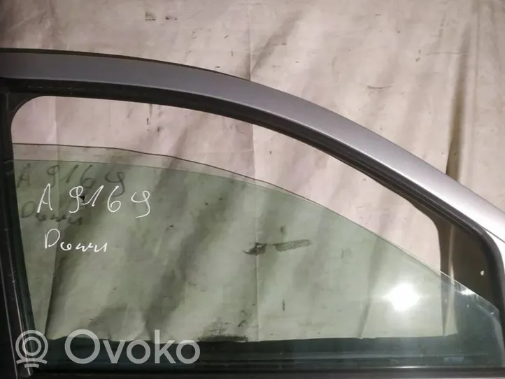 Dacia Lodgy Pagrindinis priekinių durų stiklas (keturdurio) 