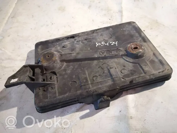 Volkswagen PASSAT B5 Support boîte de batterie 