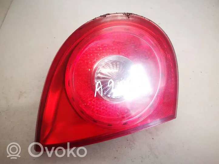 Volkswagen Golf V Lampy tylnej klapy bagażnika 1k6945093e