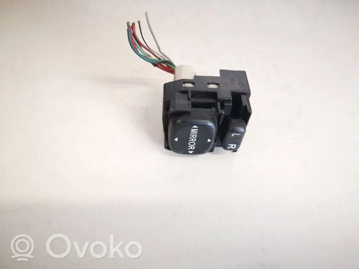 Toyota Corolla E120 E130 Wing mirror switch 183574