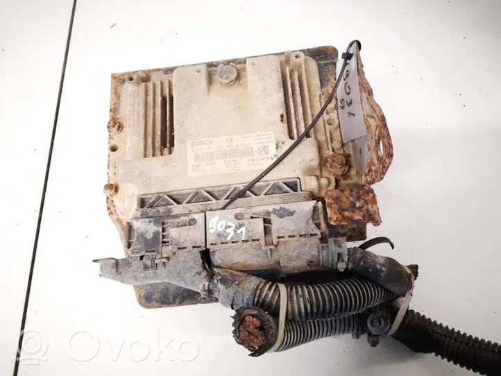 Opel Astra H Calculateur moteur ECU 12992629