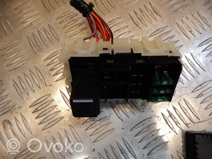 Volvo S80 Module de fusibles 6G9T14K131AB