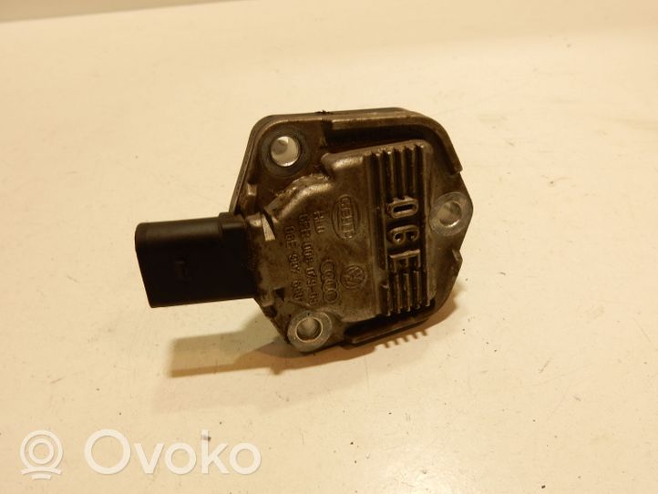 Audi A6 S6 C6 4F Oil pressure sensor 06E907660