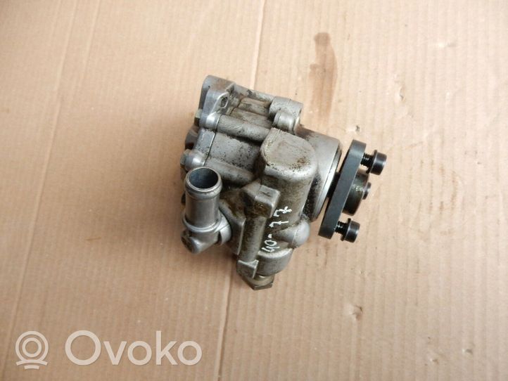 Volkswagen Golf IV Pompe de direction assistée 8D0145156F