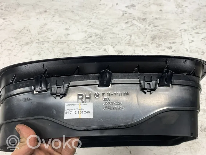 BMW X5 E70 Griglia superiore del radiatore paraurti anteriore 7171396