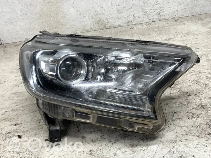 Ford Ranger Lampa przednia 