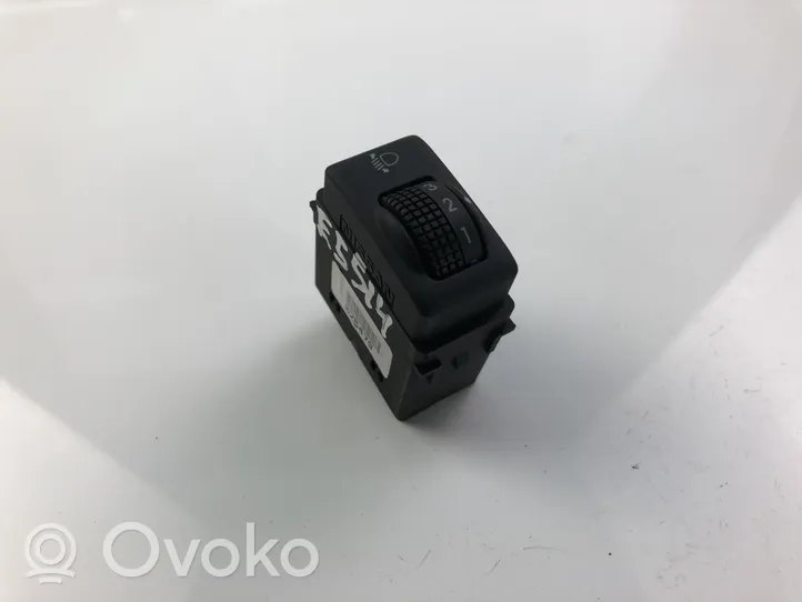 Nissan Qashqai+2 Bouton commande réglage hauteur de phares 25190JD00A