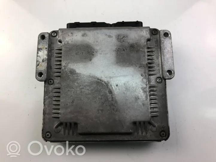 Chrysler Voyager Komputer / Sterownik ECU silnika P05094800AC