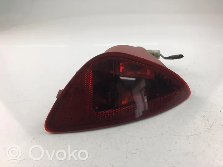 Renault Clio III Lampy tylnej klapy bagażnika 8200776116