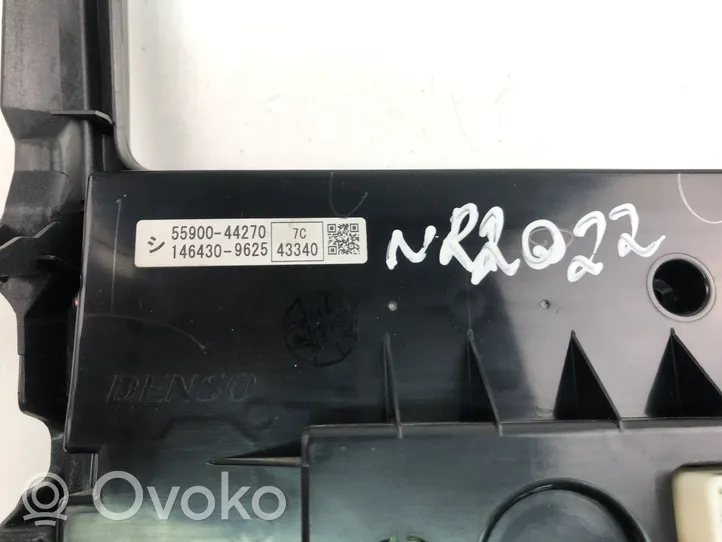 Toyota Avensis Verso Przełącznik / Włącznik nawiewu dmuchawy 5590044270