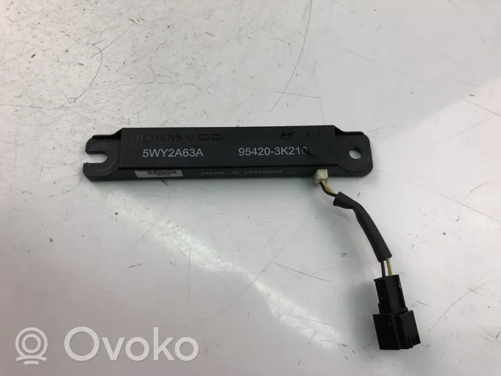 KIA Sorento Antenos stiprintuvas 954203K210