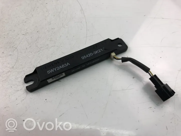 KIA Sorento Antenos stiprintuvas 954203K210