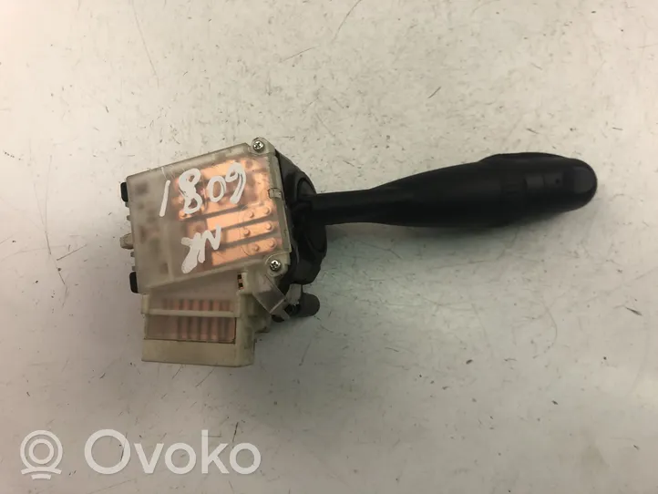 Suzuki Swift Leva/interruttore dell’indicatore di direzione e tergicristallo 173744