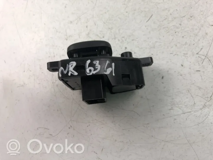 KIA Venga Wing mirror switch 8D2