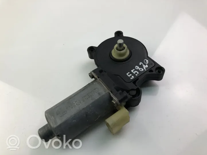 BMW 3 E46 Motorino alzacristalli della portiera anteriore 83620640