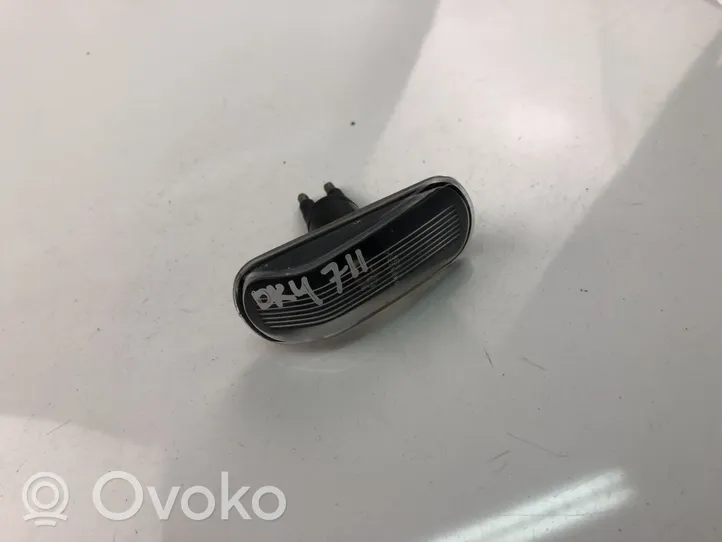 Saab 9-5 Sygnał skrętu tylnego zderzaka 087721401NB